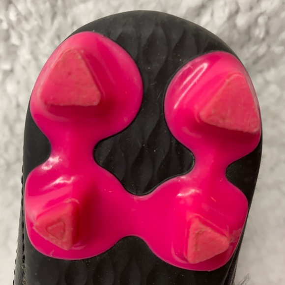 Kids’ adidas Soccer Cleats - Picture 9 of 10